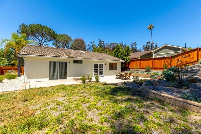 Building Photo - 3 Bed 2 Bath House in Scripps Ranch