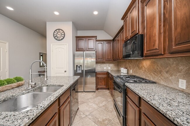 Building Photo - 10911 Overland Trail Dr