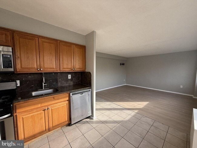 Building Photo - 1200 Marlton Pike