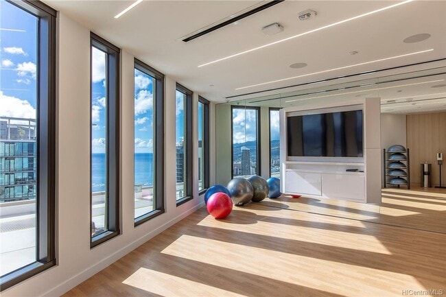 Building Photo - Aalii High Floor 1 bedroom, 1 bath, 1 parking