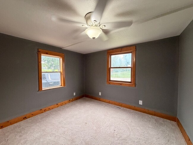 Building Photo - Cozy 2-Bedroom Home for Rent in Atalissa IA!
