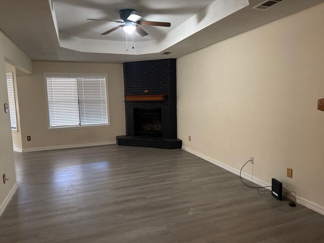 Building Photo - 1742 Byron Dr