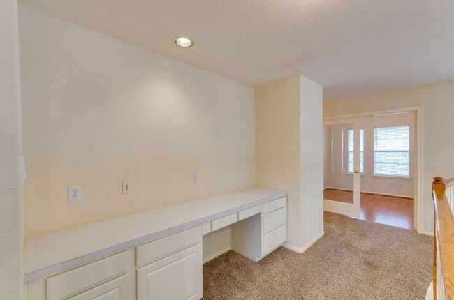Building Photo - Spacious 5-Bedroom Home in Brazos Landing!