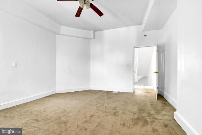 Building Photo - 1852 5th St NW