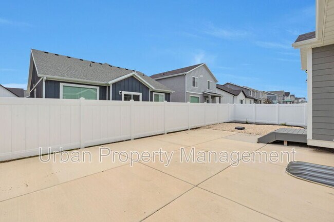 Building Photo - 3761 W 620 N