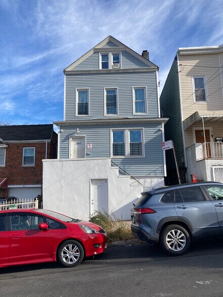 Building Photo - 3054 Barker Ave