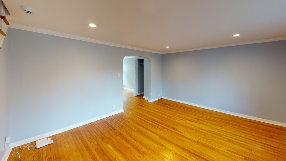 LIVING ROOM - 308 Comly Ave