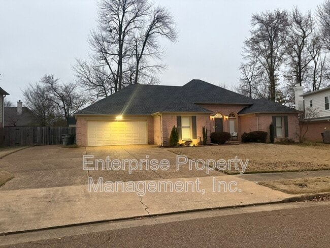 Building Photo - 6894 Hedgewood Ln