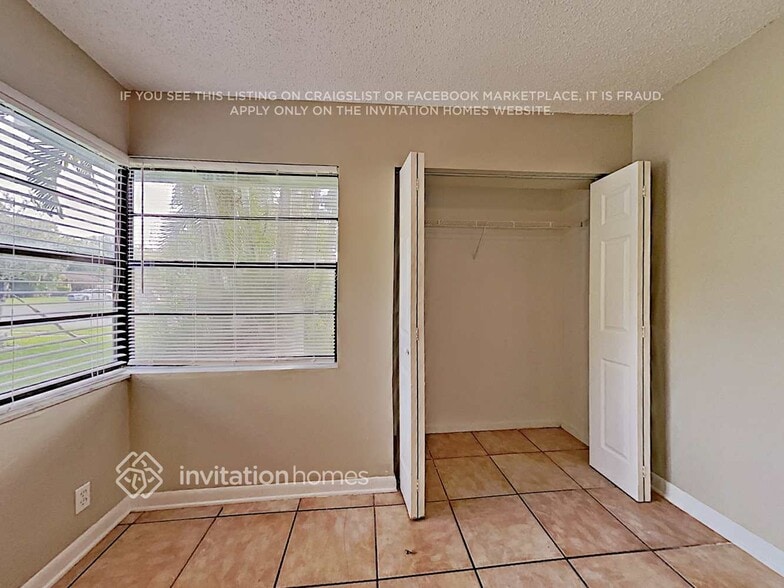 Building Photo - 630 NW 48th Ave
