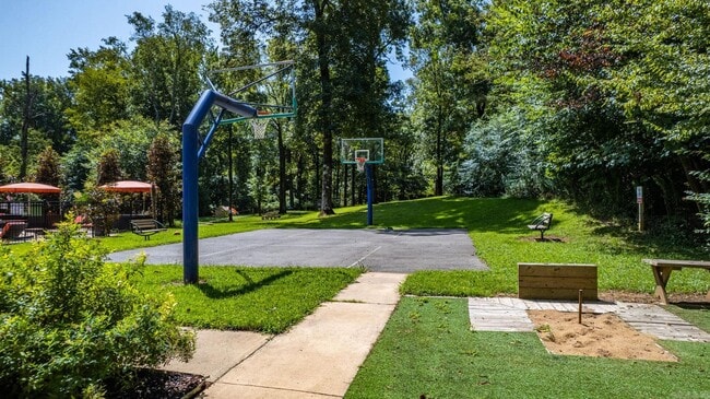 Building Photo - 151 Summerwood Dr