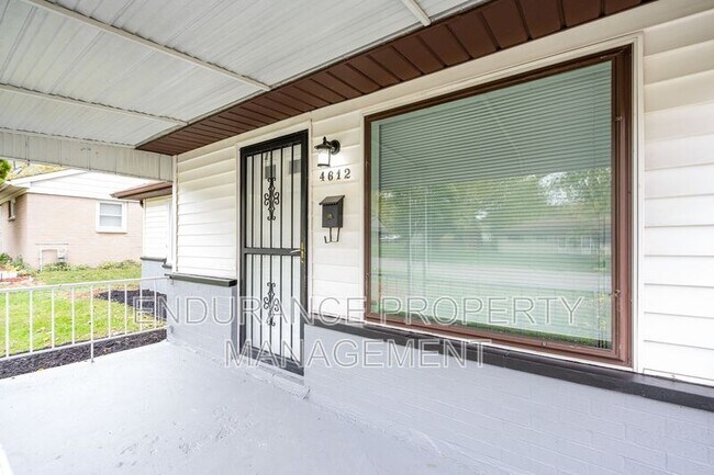 Building Photo - 4612 W Hillcrest Ave