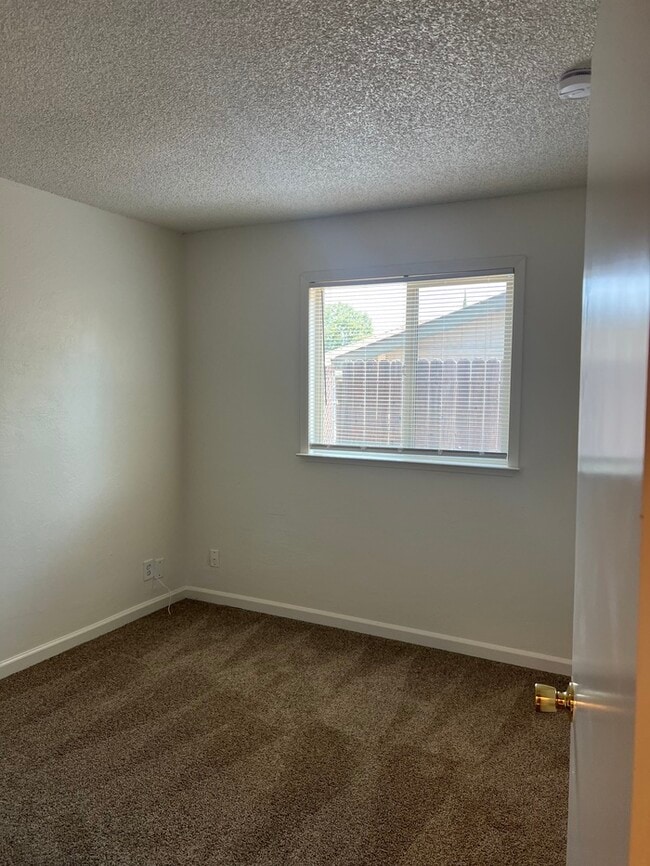 Building Photo - 9118 Suzette Ct