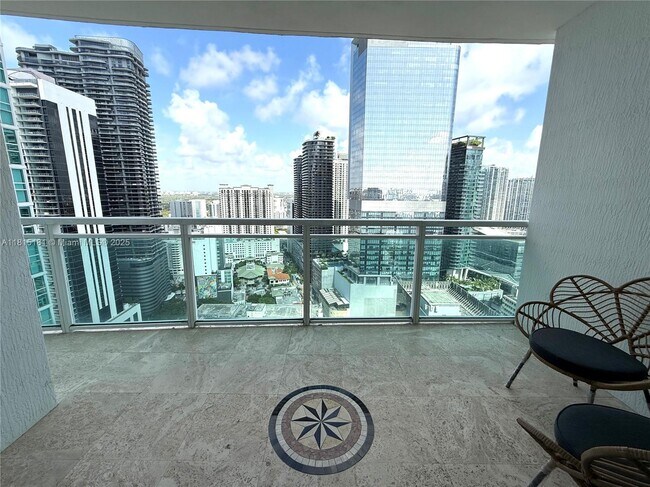Building Photo - 950 Brickell Bay Dr