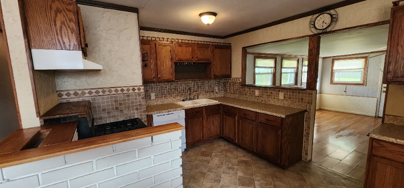 Building Photo - 3365 Buckner St