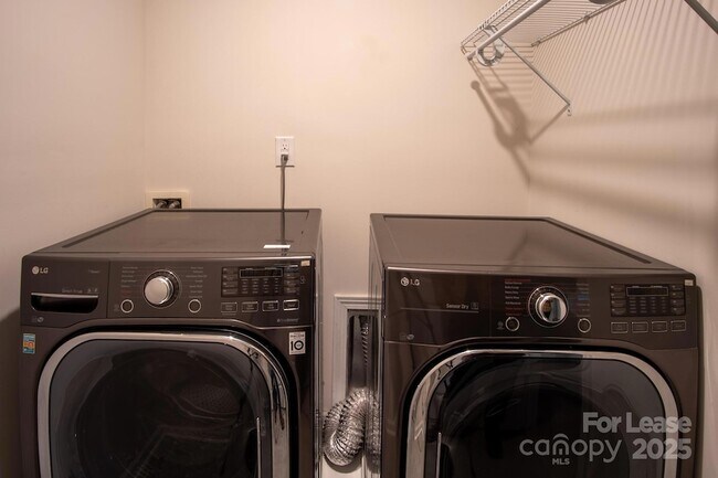 Building Photo - 3042 Burnello Ct