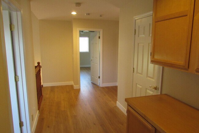 Building Photo - Gorgeous Custom Pleasanton Home in Great Location