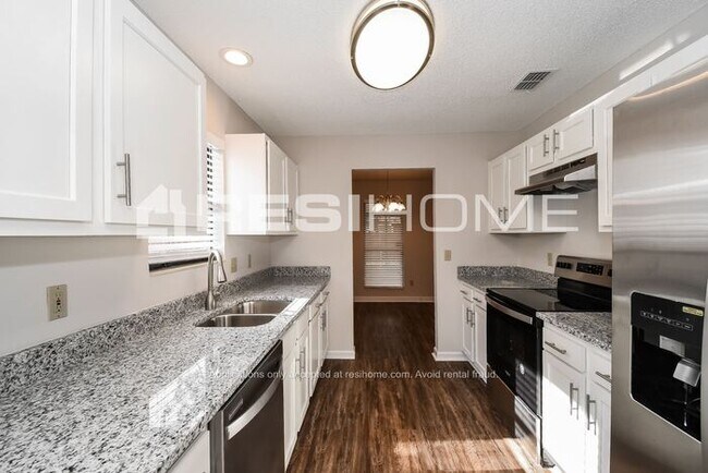 Building Photo - HOME FOR RENT!!