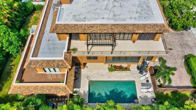 Building Photo - 122 Andrews Ave