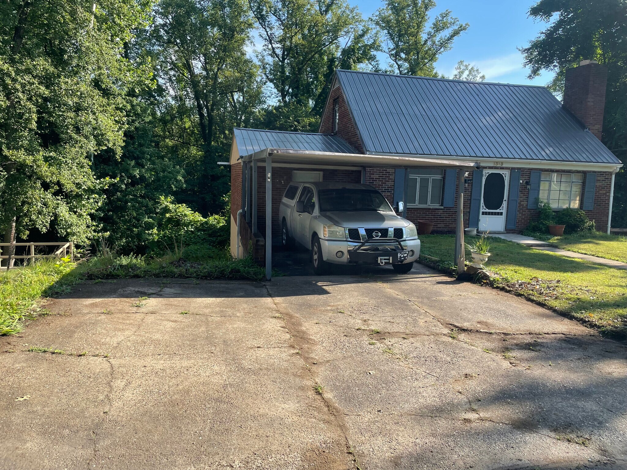 Building Photo - 1313 Nichols Pl