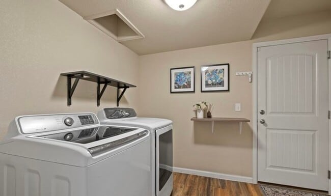 Building Photo - Beautiful 4 Bedroom in Loveland