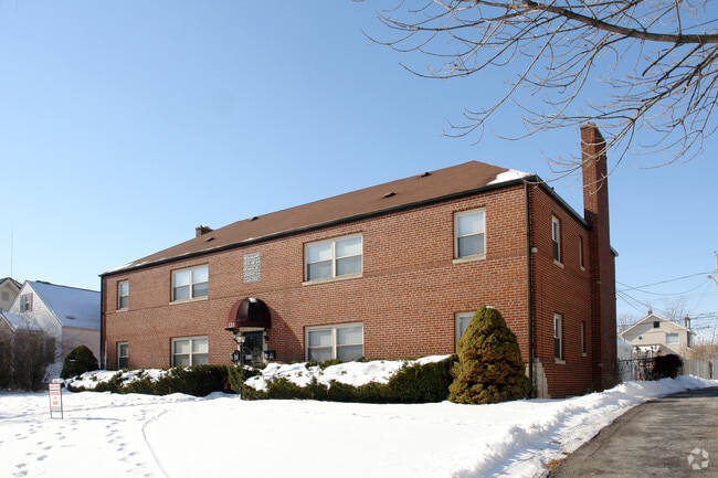Primary Photo - 135 N Huron Ave