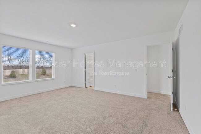 Building Photo - 15274 Farrington Rd