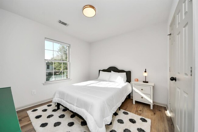 Building Photo - 3735 Morning Cove Ln