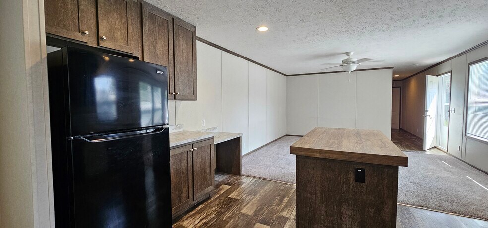 Building Photo - 76 E U.S. Hwy 6