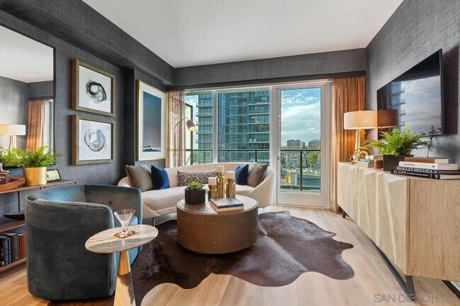 Building Photo - 525 Olive St