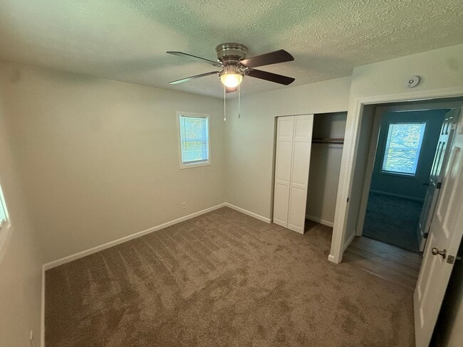 Building Photo - Rent to Own Home Huntington WV