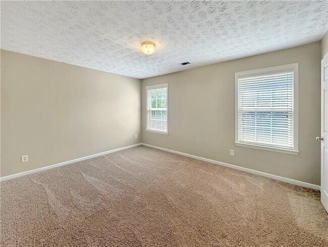 Building Photo - 1210 Skylar Ridge Cir