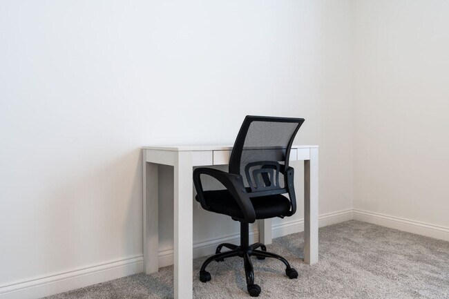 Building Photo - 5821 Elevated Way