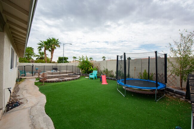 Building Photo - 11239 E 27th Pl