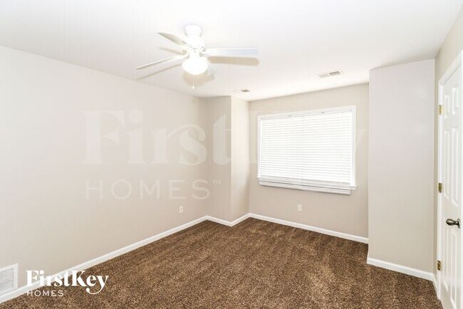 Building Photo - 48 Sweetwoods Dr