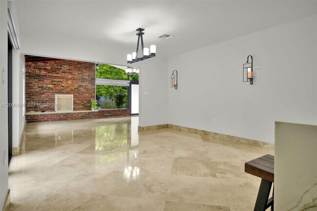 Building Photo - 6820 SW 86th Ave