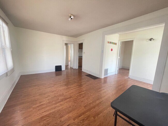 Building Photo - 3/1 close to MSU