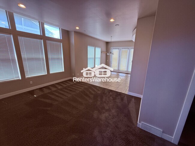Building Photo - 7535 Vinci Pl