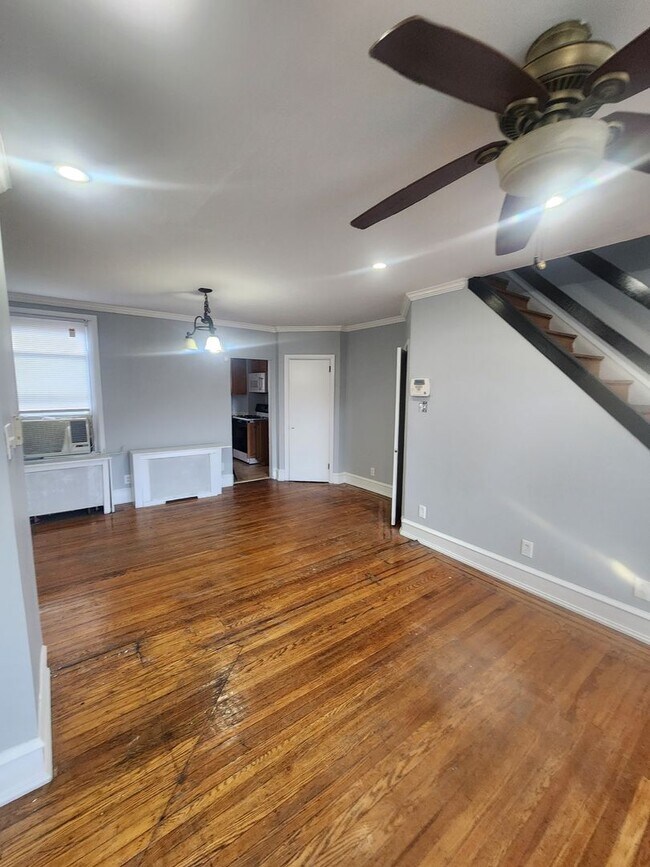 Building Photo - East Oak Lane House for rent with front porch and rear yard