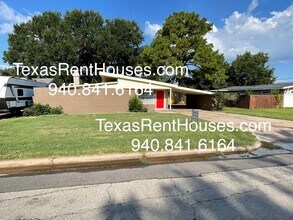 Building Photo - Newly Remodeled Home Across from Fain School