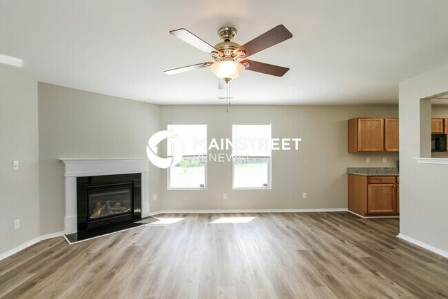 Building Photo - 3 Bedroom Pet-Friendly Home in HUNTERSVILLE, NC with Main Street Renewal