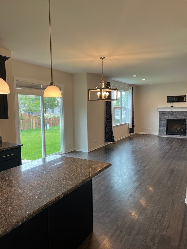 Building Photo - 654 Otter Way