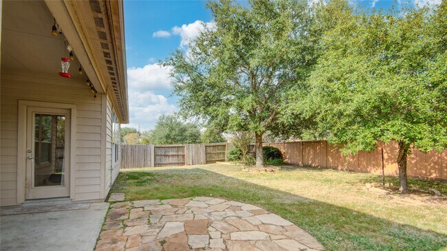 Building Photo - 28310 Rollingwood N Loop