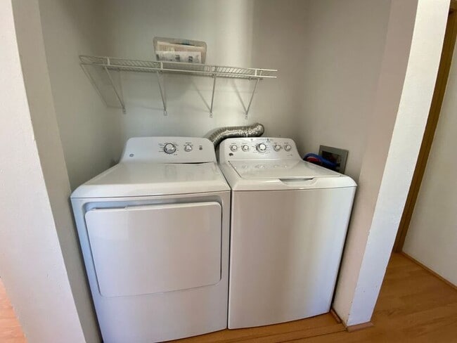 Building Photo - 98-943 Moanalua Rd 1503