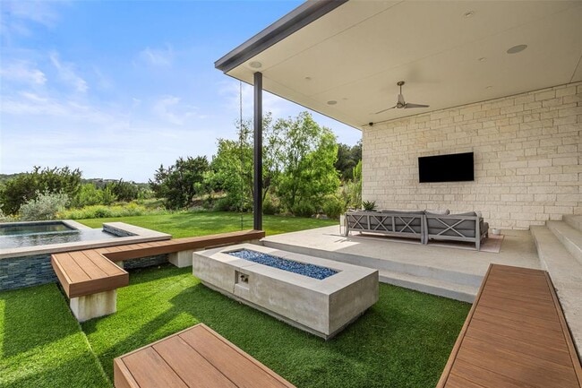 Building Photo - 4202 Serene Hills Dr