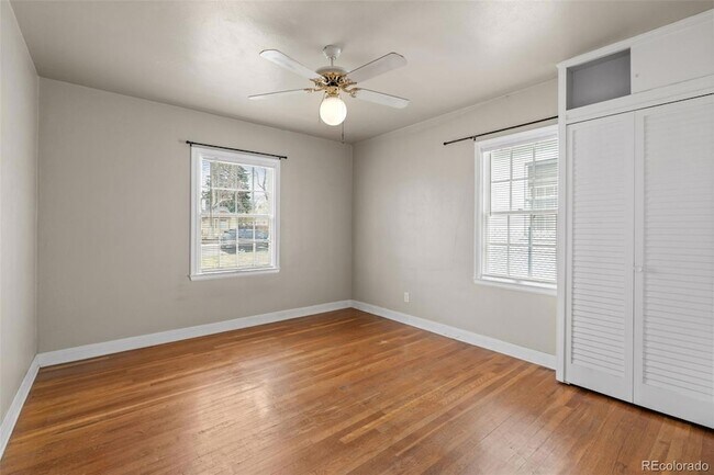 Building Photo - 1321 E Monument St