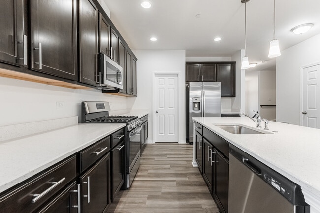 Building Photo - 1985 Kingsley Cir