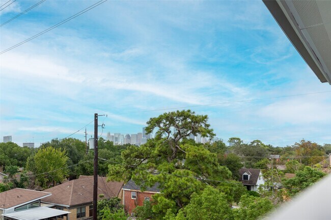 Building Photo - 2903 Blodgett St