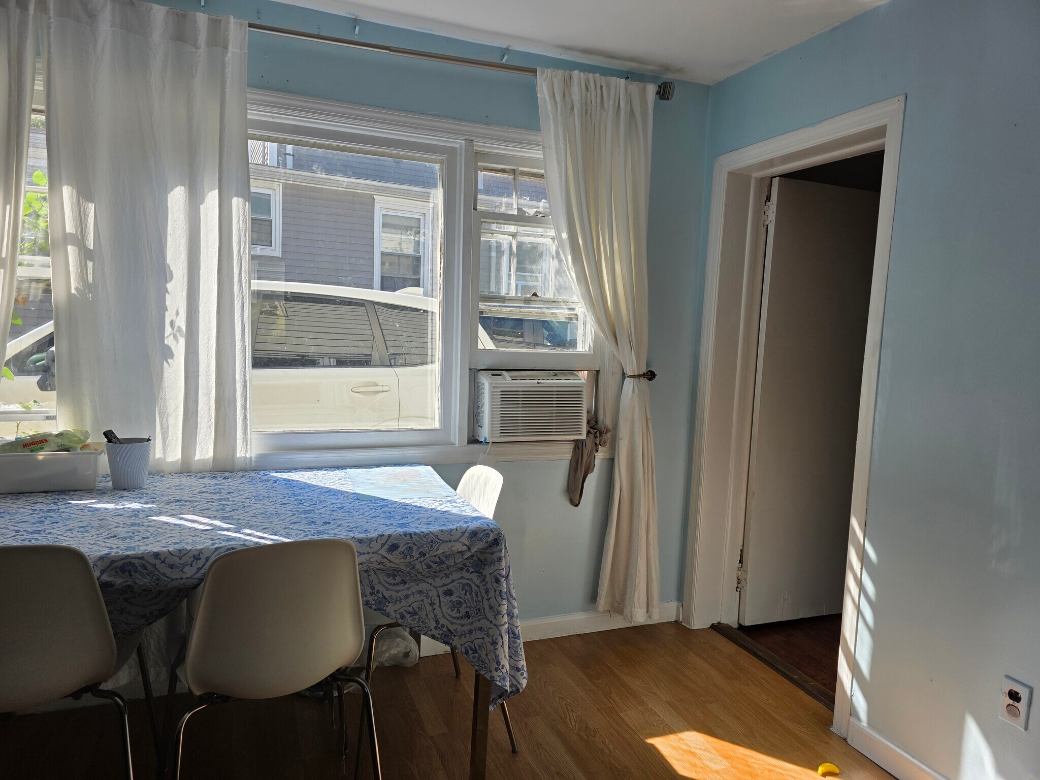 Building Photo - 6 Intervale Ave
