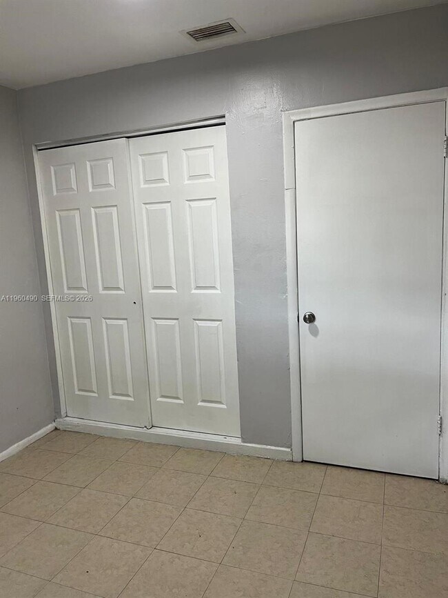 Building Photo - 1439 NW 8th Ave