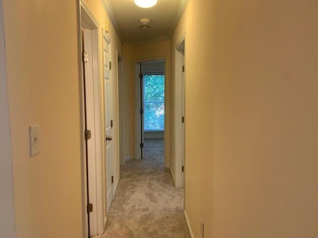 Building Photo - 2308 Myron Dr